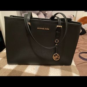 Michael Kors Jet Set Tote